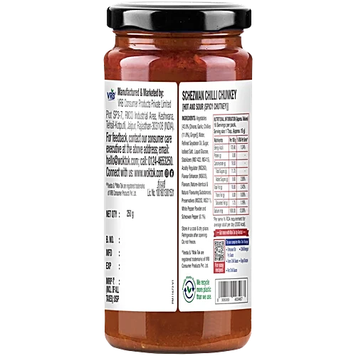 Wok Tok by Veeba Spicy Schezwan Chilli Chunkey, 250 g