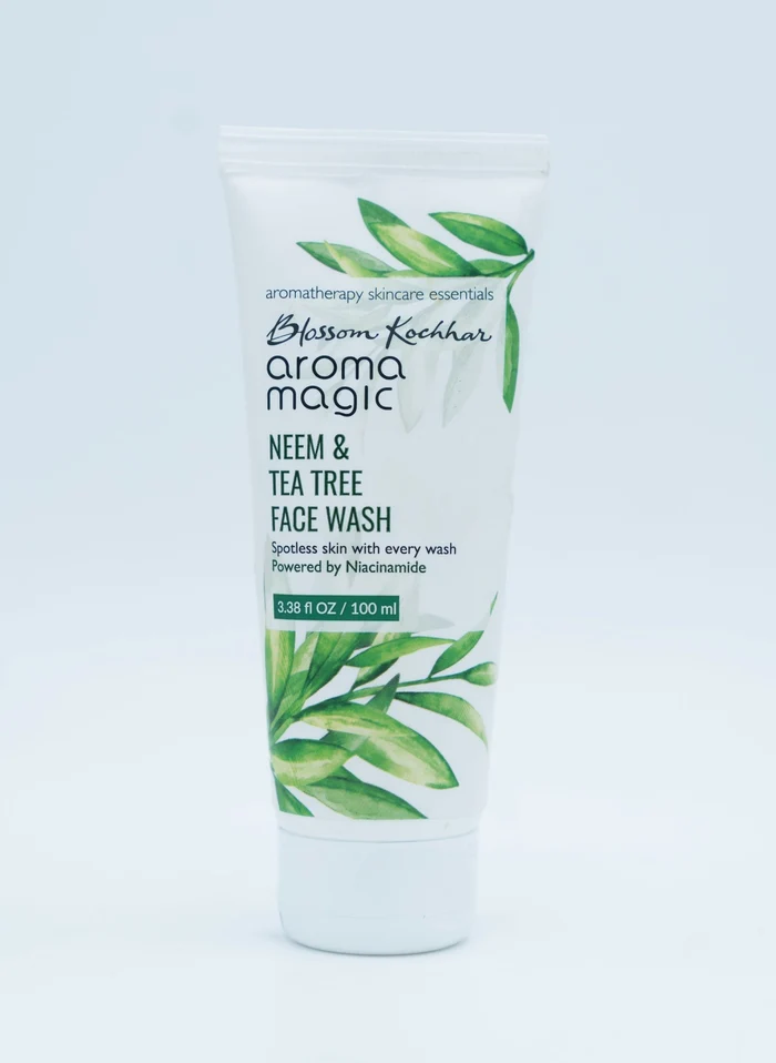 Aroma Magic Neem and Tea Tree Niacinamide Face Wash, 100 ml